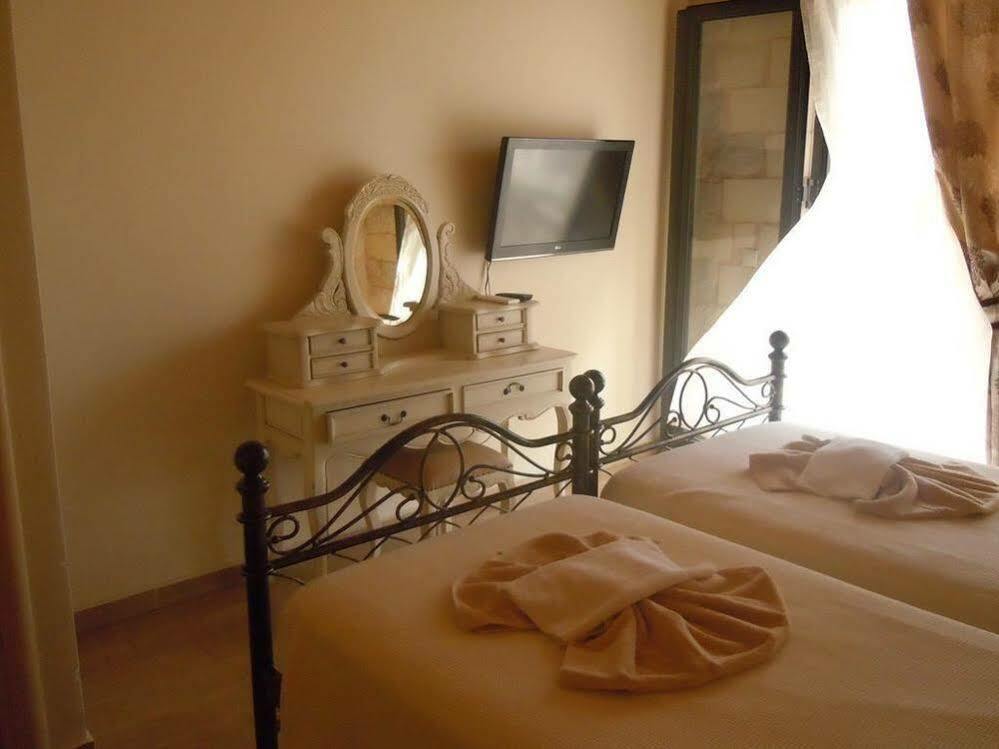 Villa Constancia Stalós Extérieur photo